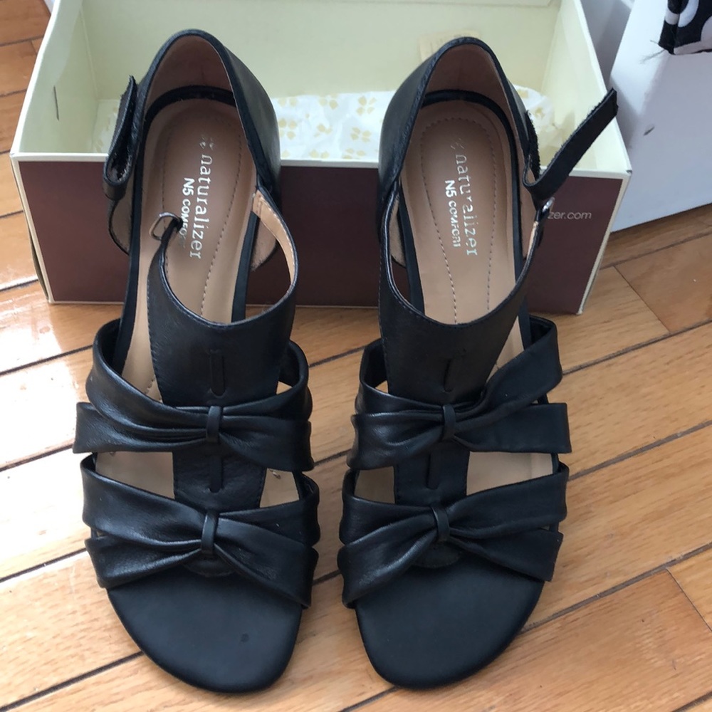 Black sandals